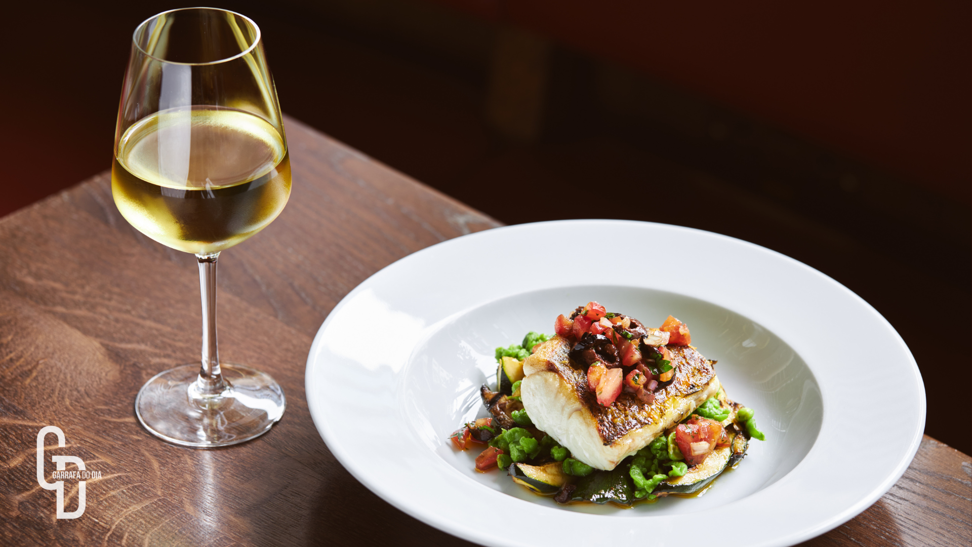 Conheça quais vinhos combinam com peixes