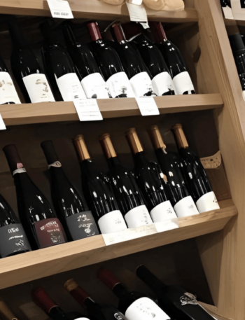 Novas tarifas dos EUA podem elevar o preço do vinho europeu
