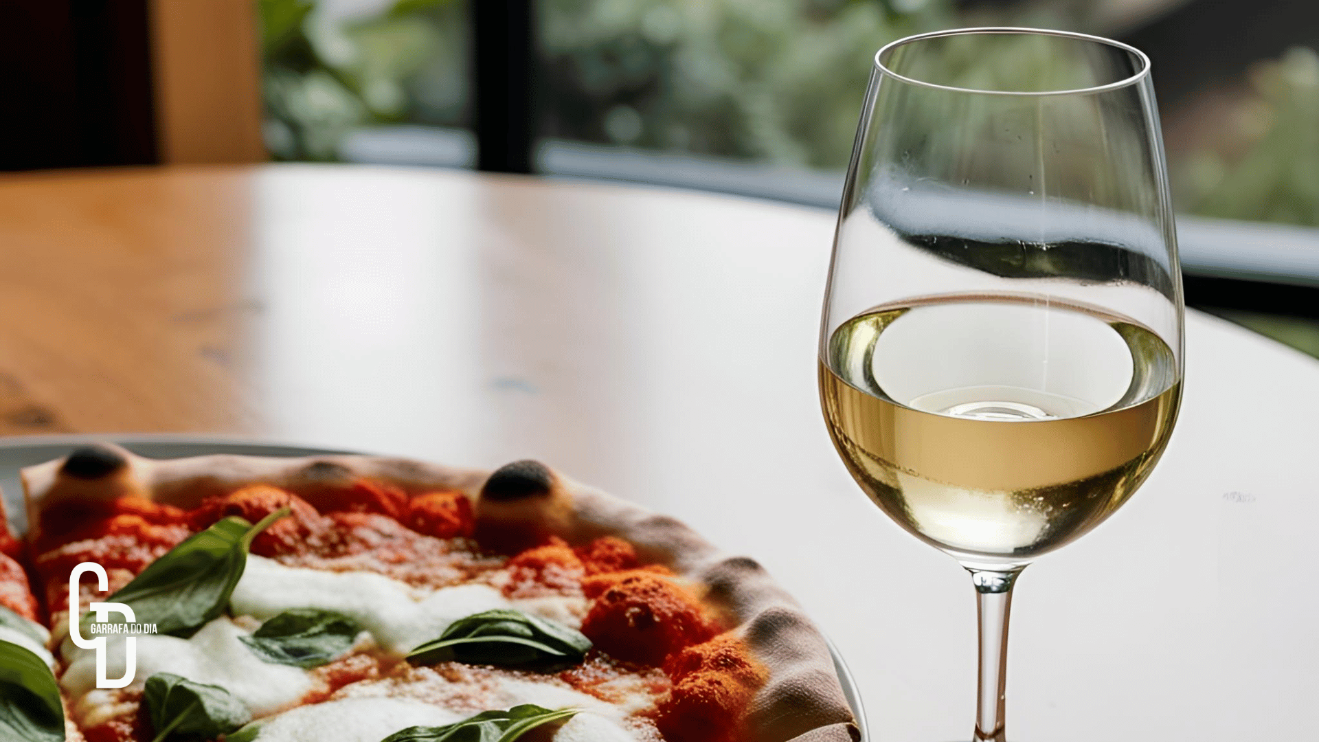 Como escolher o vinho ideal para cada tipo de pizza